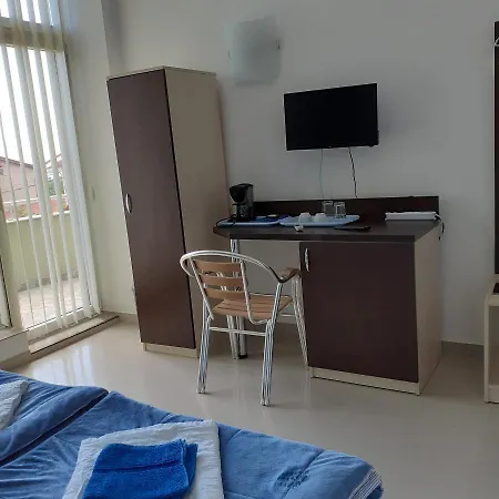 House 3*